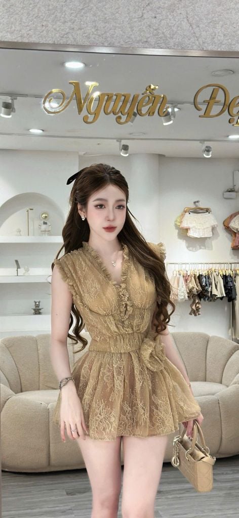 Đầm ren hoa ánh kim dáng xòe (V08)