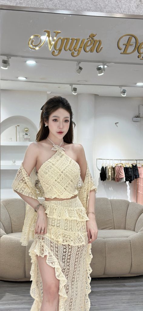 Set áo cổ yếm đính hoa phối chân váy dài (U01)