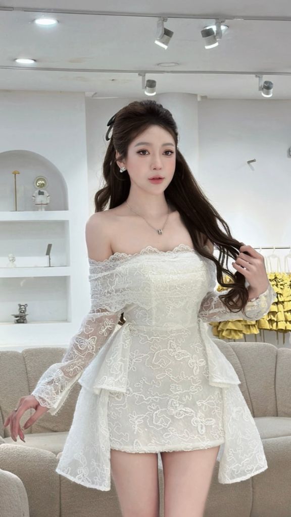 Đầm ren trễ vai tay dài form ôm eo phối tầng bèo xòe nhẹ (R22)
