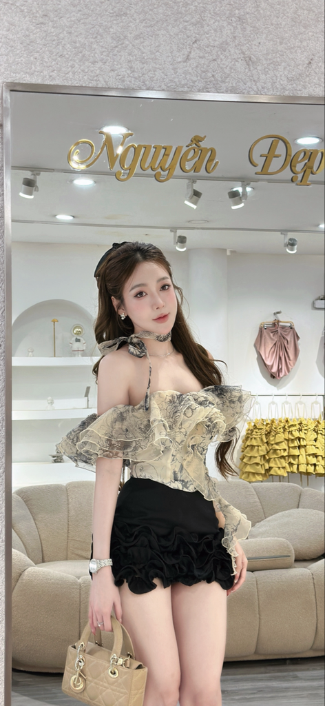 Áo trễ vai bo chun bèo nhún xếp tầng chấm bi (Q16)