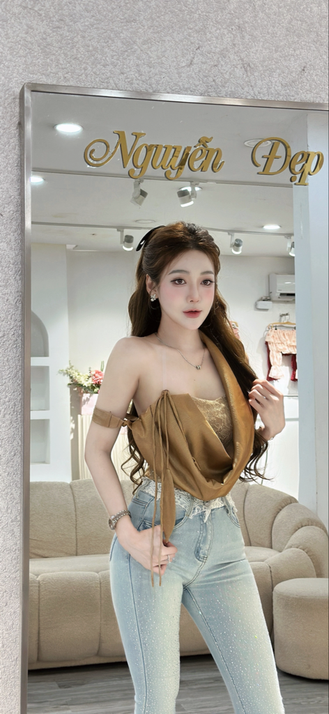 Áo cúp ngực phối cổ yếm và chân váy lụa ôm body (Q45)