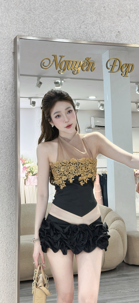Áo cổ yếm phối ren hoa (T41)