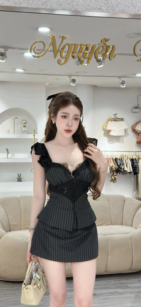 Set áo ren nút ngọc phối chân váy lụa tầng (S66)