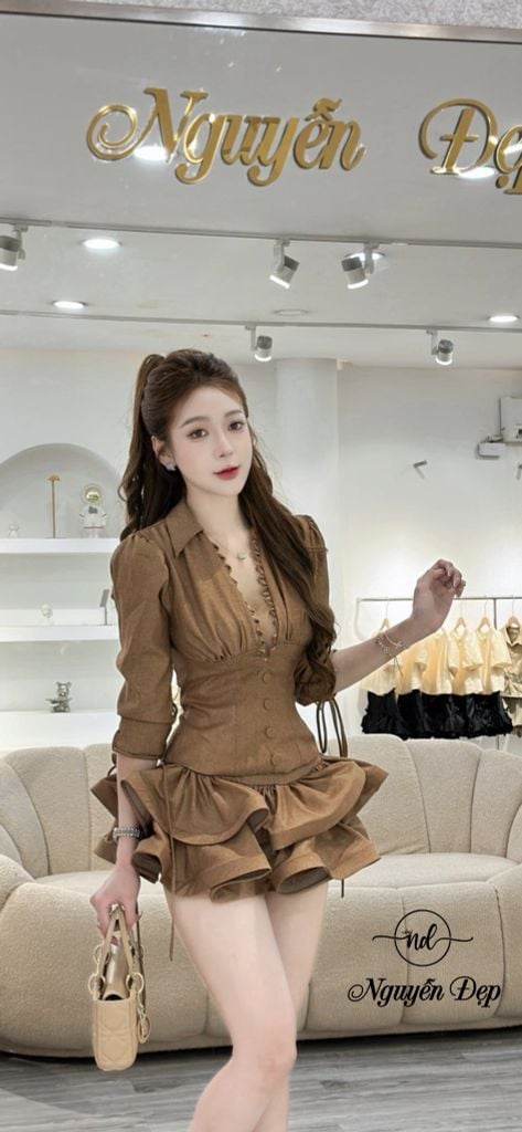 Set áo cổ V phối chân váy bồng (O45)