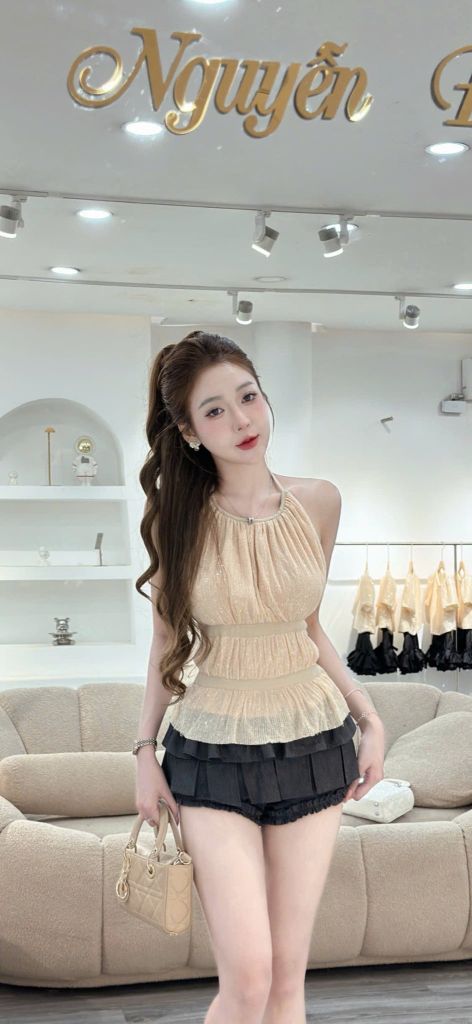 Áo cổ yếm kim sa dáng ôm nhẹ (P12)