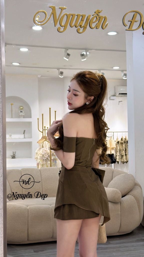 Set áo bẹt vai phối chân váy nơ to (Q42)