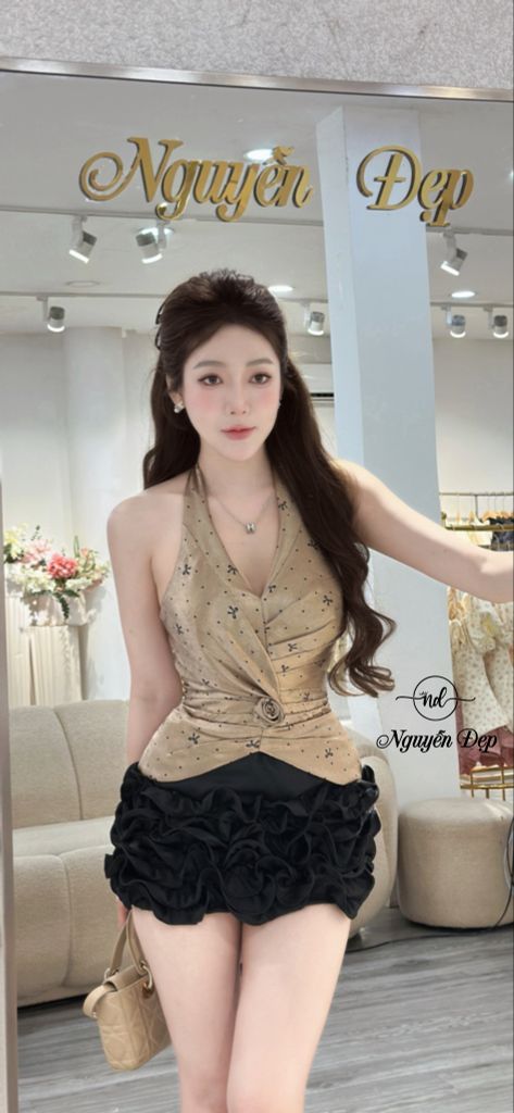 Áo cổ yếm xếp ly ôm eo (Q46)