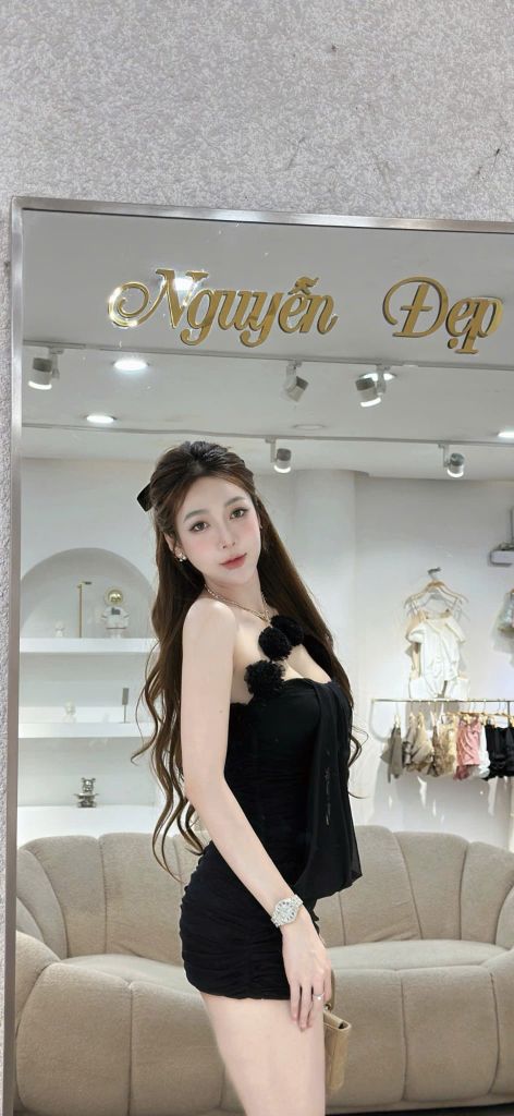 Đầm cúp ngực ôm body phối dây hoa (R43)