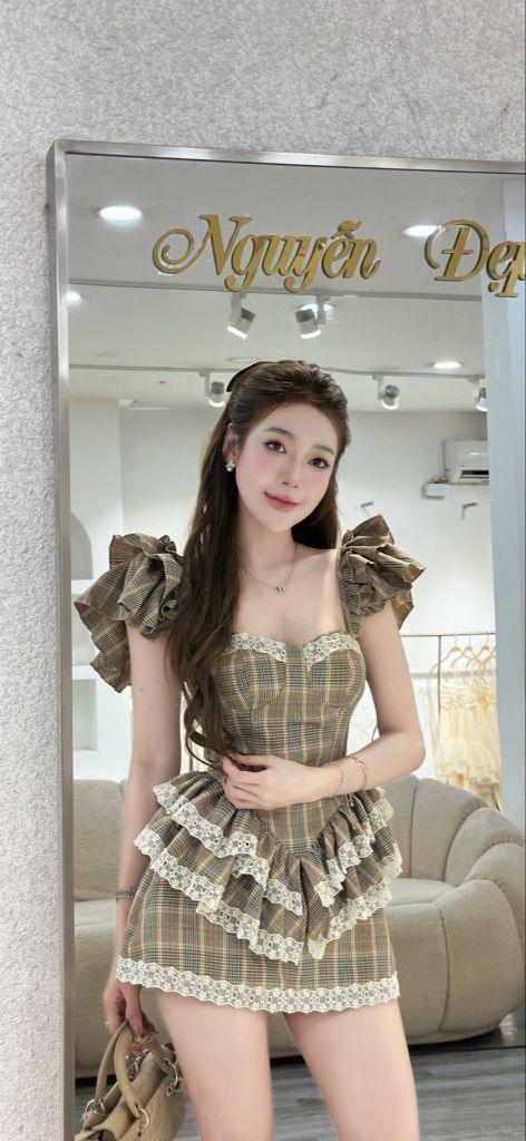 Set áo tay bồng xếp tầng tiểu thư phối ren và chân váy (R47)