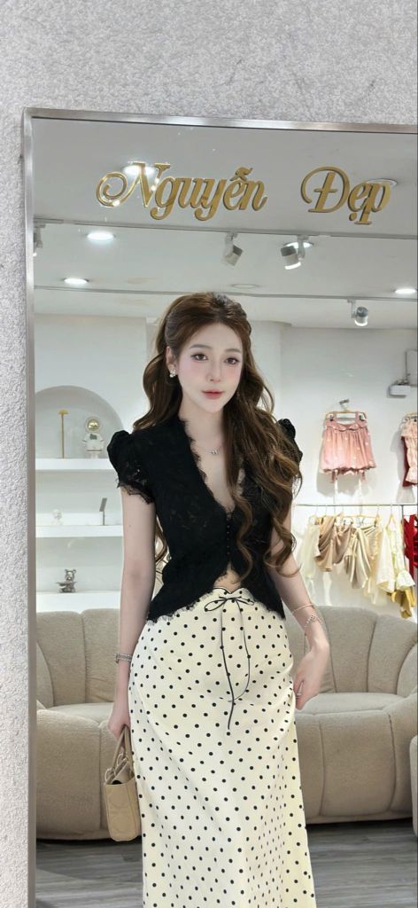 Set áo ren cổ V phối chân váy dài cotton chấm bi (S04)