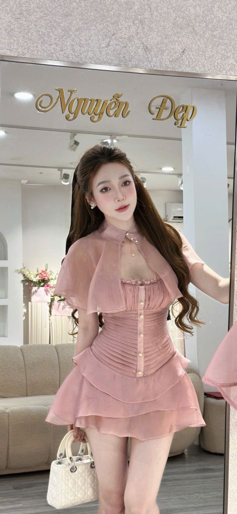 Đầm tơ óng hai dây phối nút ngọc tầng kèm áo choàng (S23)