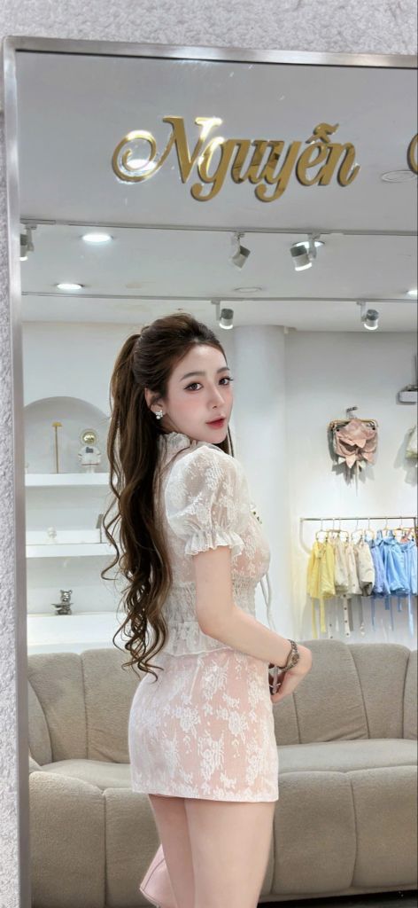 Set áo cổ V nút ngọc phối chân váy (S24)