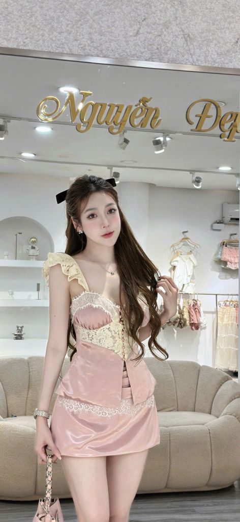Set áo ren nút ngọc phối chân váy lụa tầng (S66)
