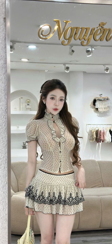Set Hoa Nhí Đen Áo Cổ Bèo Tay Phồng (T07)