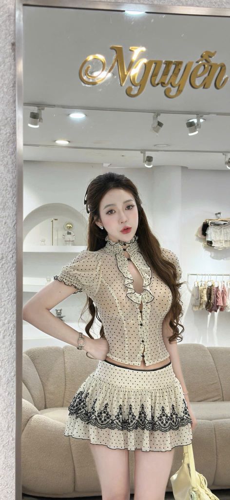 Set Hoa Nhí Đen Áo Cổ Bèo Tay Phồng (T07)