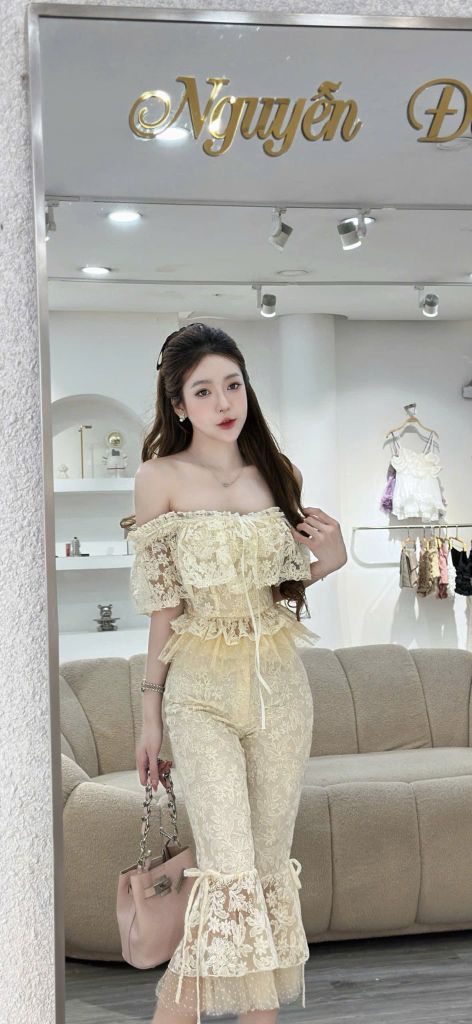 Set áo trễ vai bèo nhún phối quần ống loe (T13)
