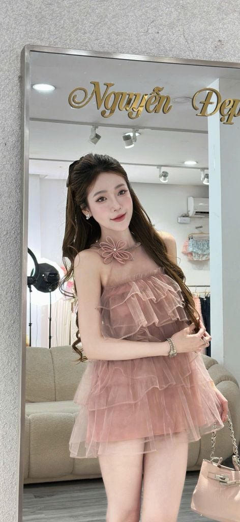 Đầm Cổ Yếm Phối Lưới Bèo Tầng (T31)