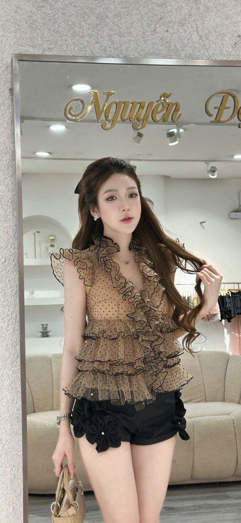 Set áo bèo tầng và quần short đính hoa (T65)