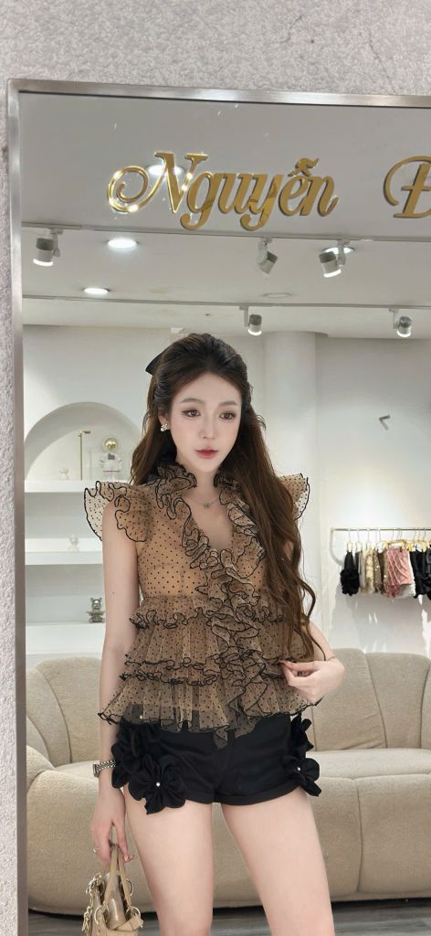 Set áo bèo tầng và quần short đính hoa (T65)
