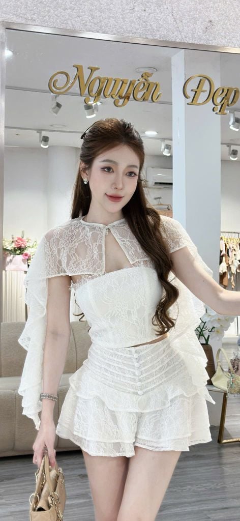 Set áo cúp ngực phối áo khoác ngoài và chân váy xoè (U12)