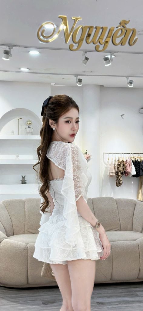 Set áo cúp ngực phối áo khoác ngoài và chân váy xoè (U12)