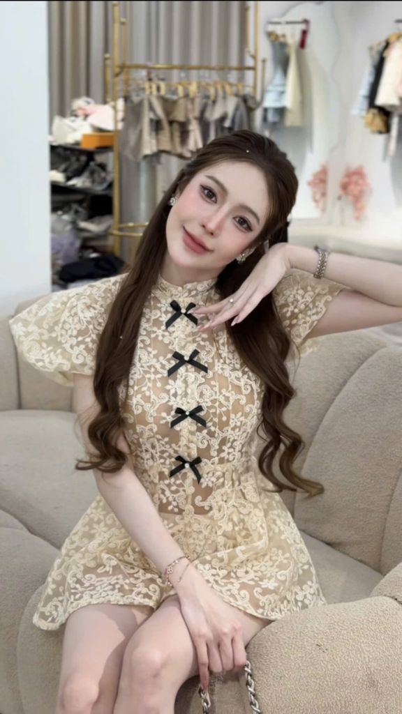 Jum ren hoa cổ cao phối nơ dáng xòe (U35)