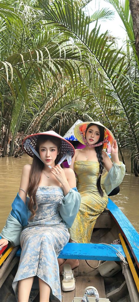 Đầm Hai Dây Kèm Choàng Voan (U71)