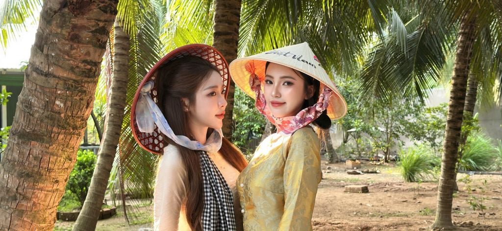Set Áo Suông Tay Dài Quần Ống Rộng (U74)