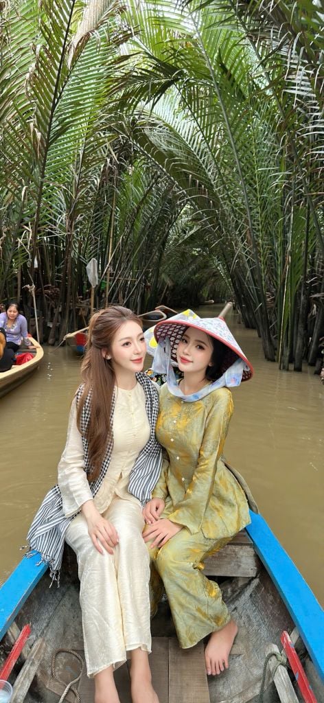 Set Áo Suông Tay Dài Quần Ống Rộng (U74)