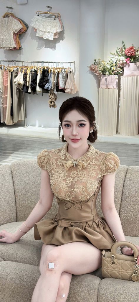 Jum Ren Lưới Thêu Nổi Cổ Lá Sen Quần Bí Phối Nơ (V53)