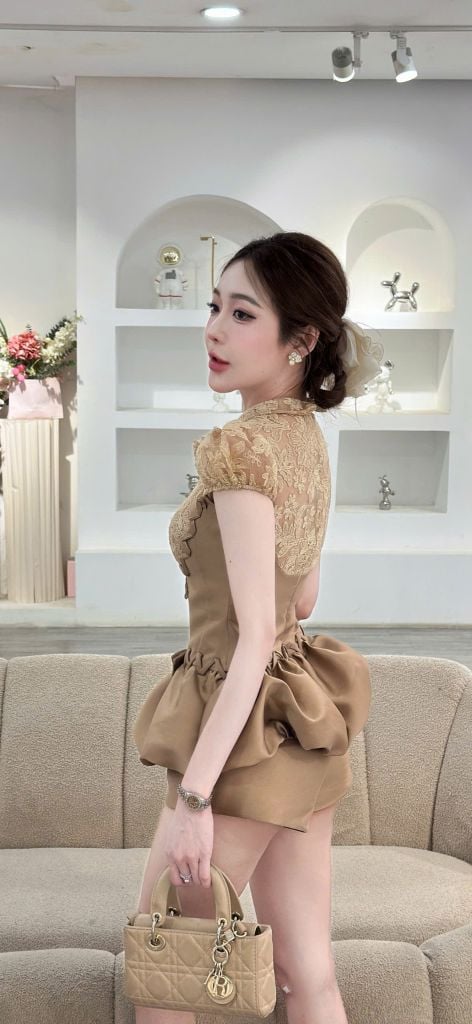 Jum Ren Lưới Thêu Nổi Cổ Lá Sen Quần Bí Phối Nơ (V53)