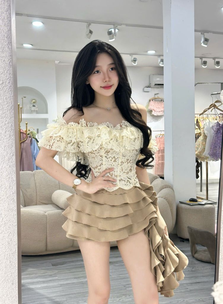 Set áo ren phối chân váy bèo tầng lệch tà (S62)