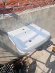 LAVABO TREO TƯỜNG - LA09
