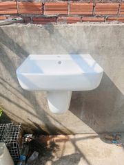 LAVABO TREO TƯỜNG - LA09