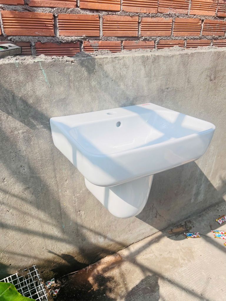 LAVABO TREO TƯỜNG - LA09