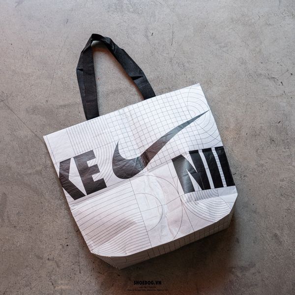  TÚI NIKE REUSABLE ''MWUEYG'' 