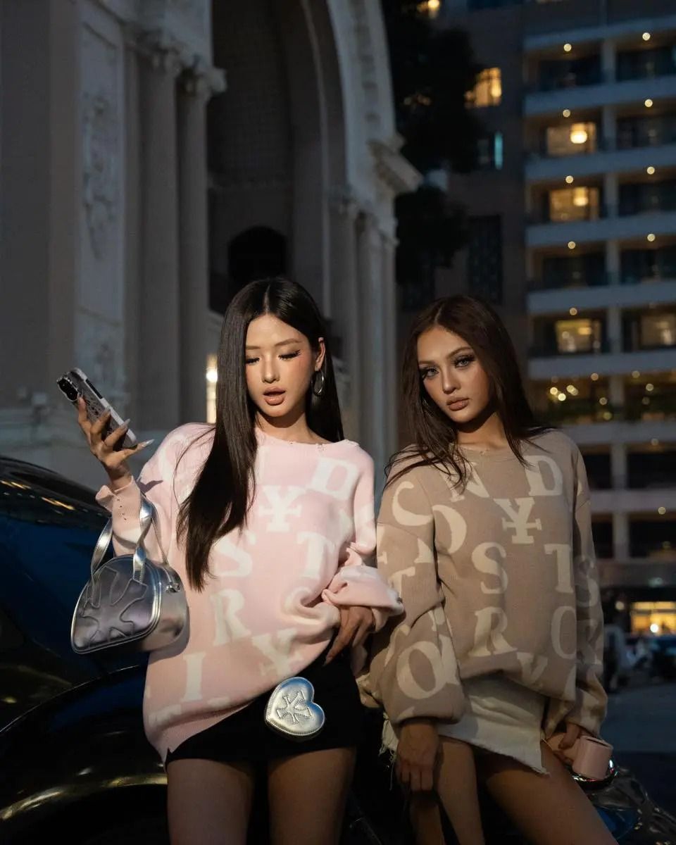  Áo dài tay Letters Monogram Knit Sweater 