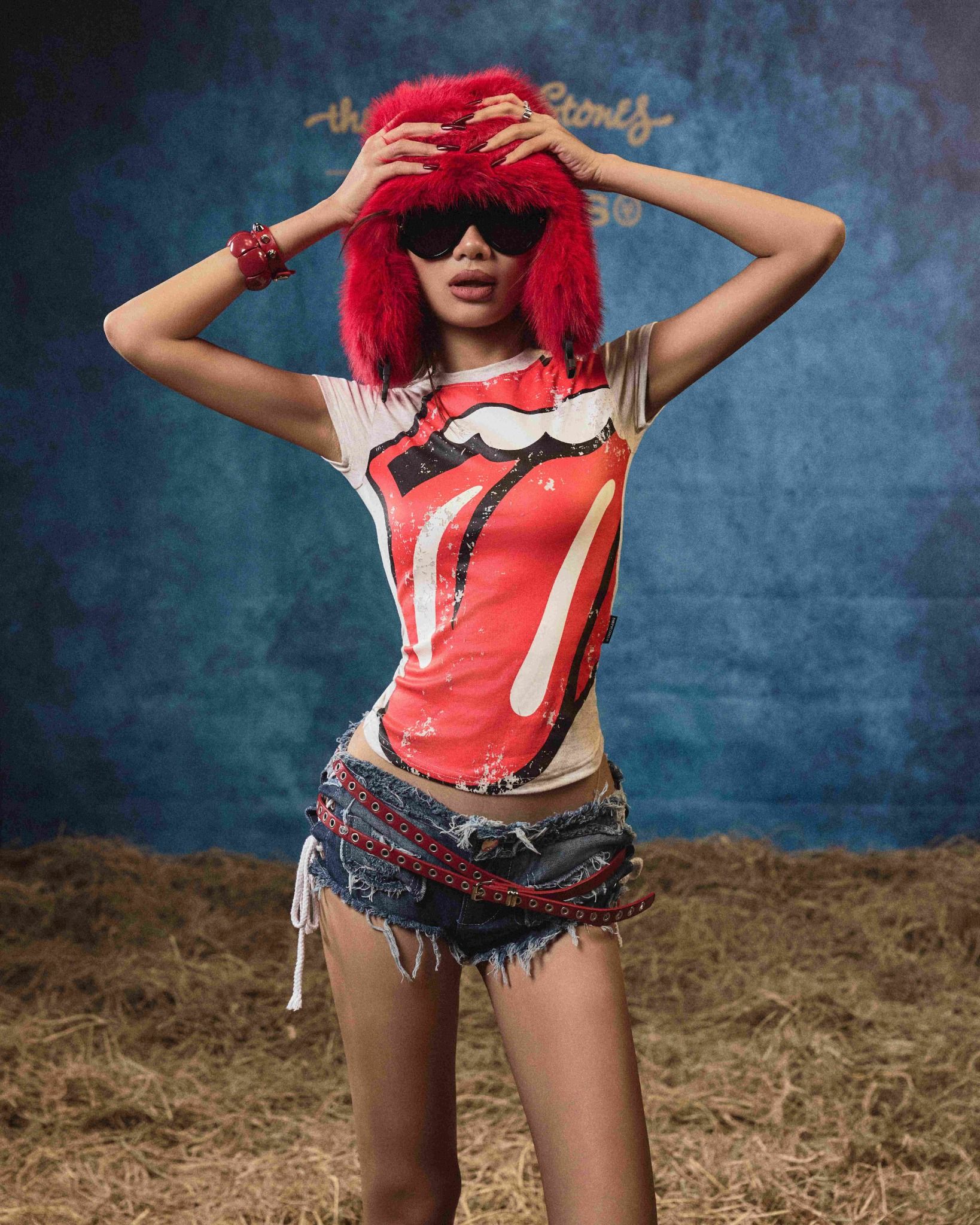  Áo Thun Fitted Baby Tee DCxRS Loud Tongue 