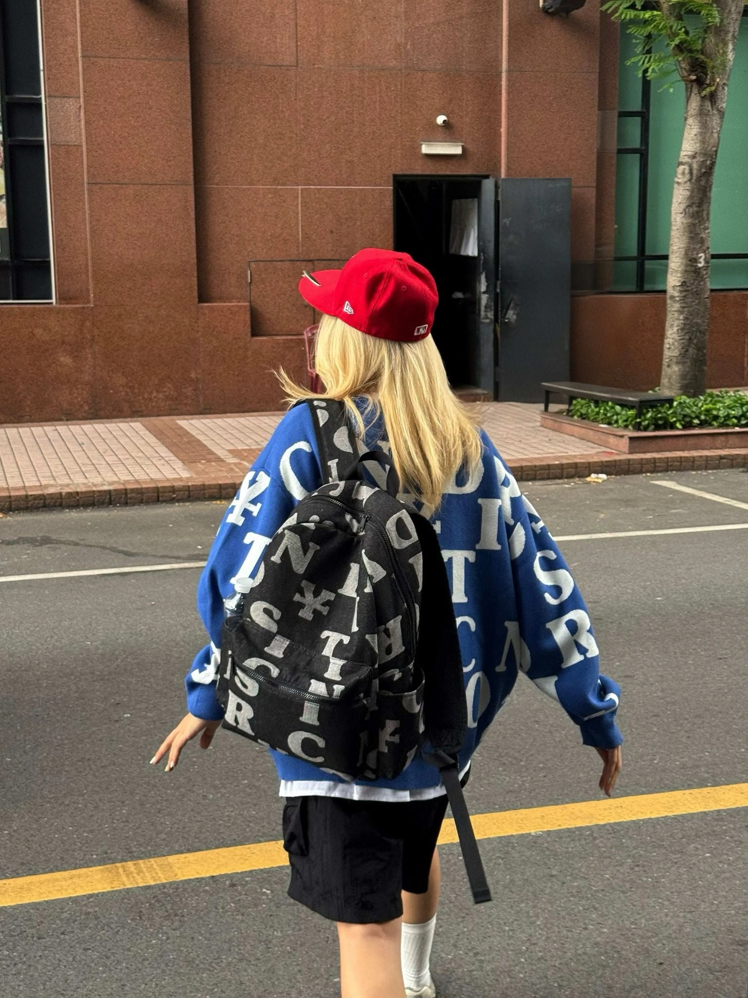  Áo dài tay Letters Monogram Knit Sweater 