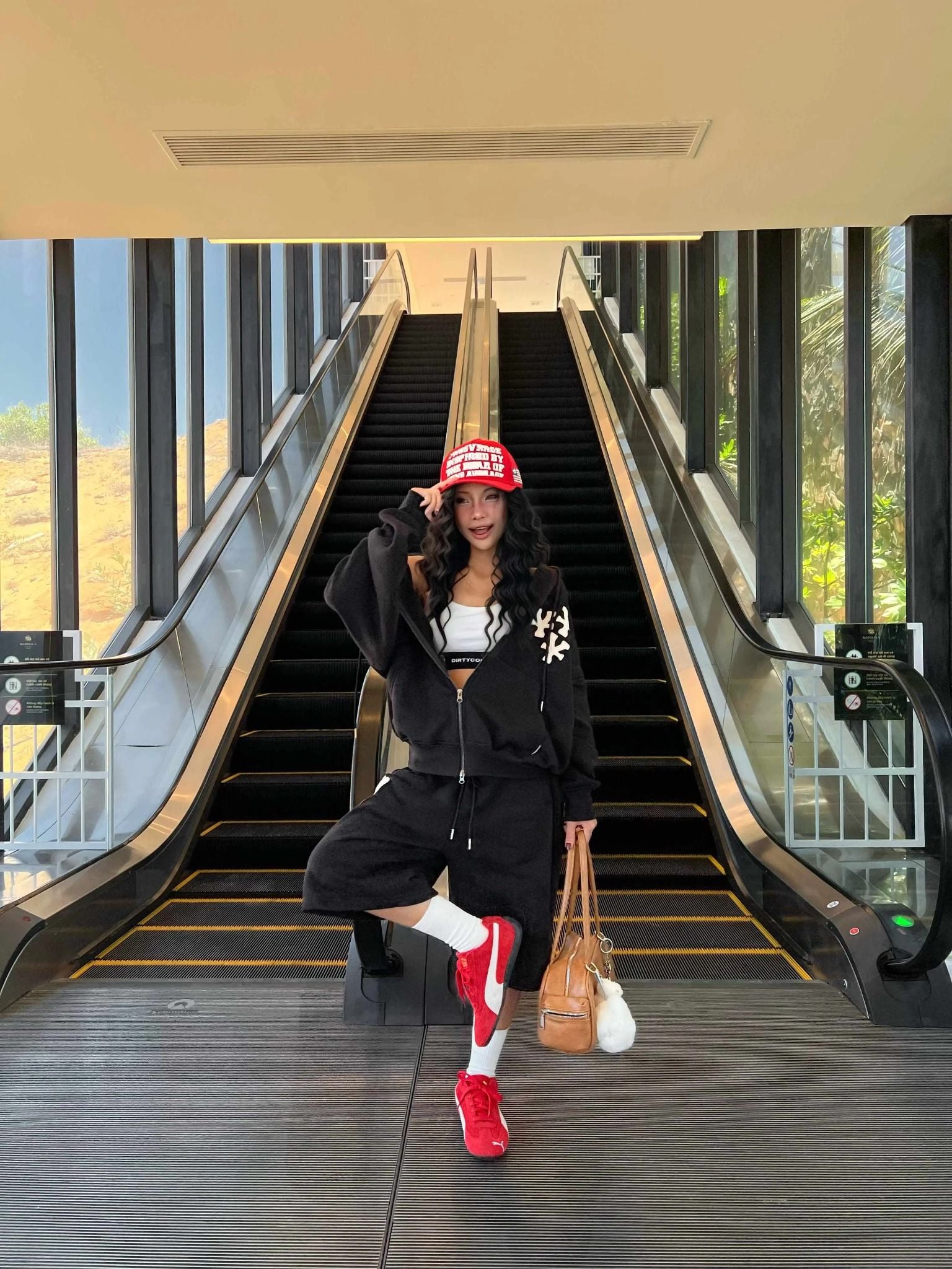  Quần ngắn Sweatshorts Baggy Logo Patched 