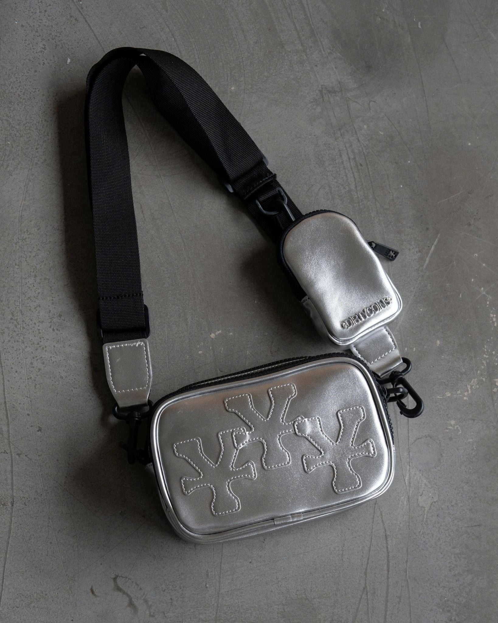  Túi Chéo Crossbody Bag Logo Patches 