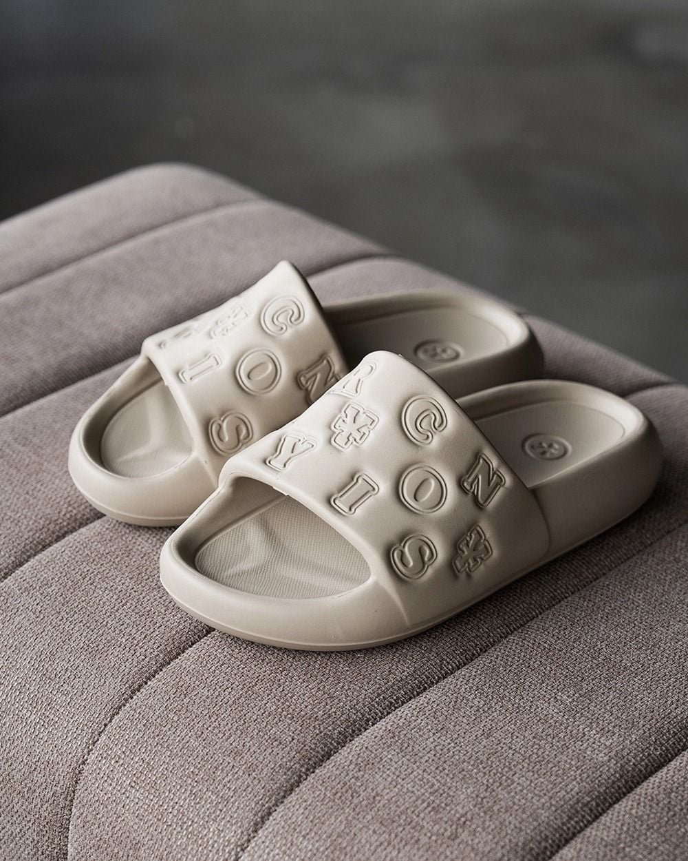  Dép DirtyCoins Embossed Slides 