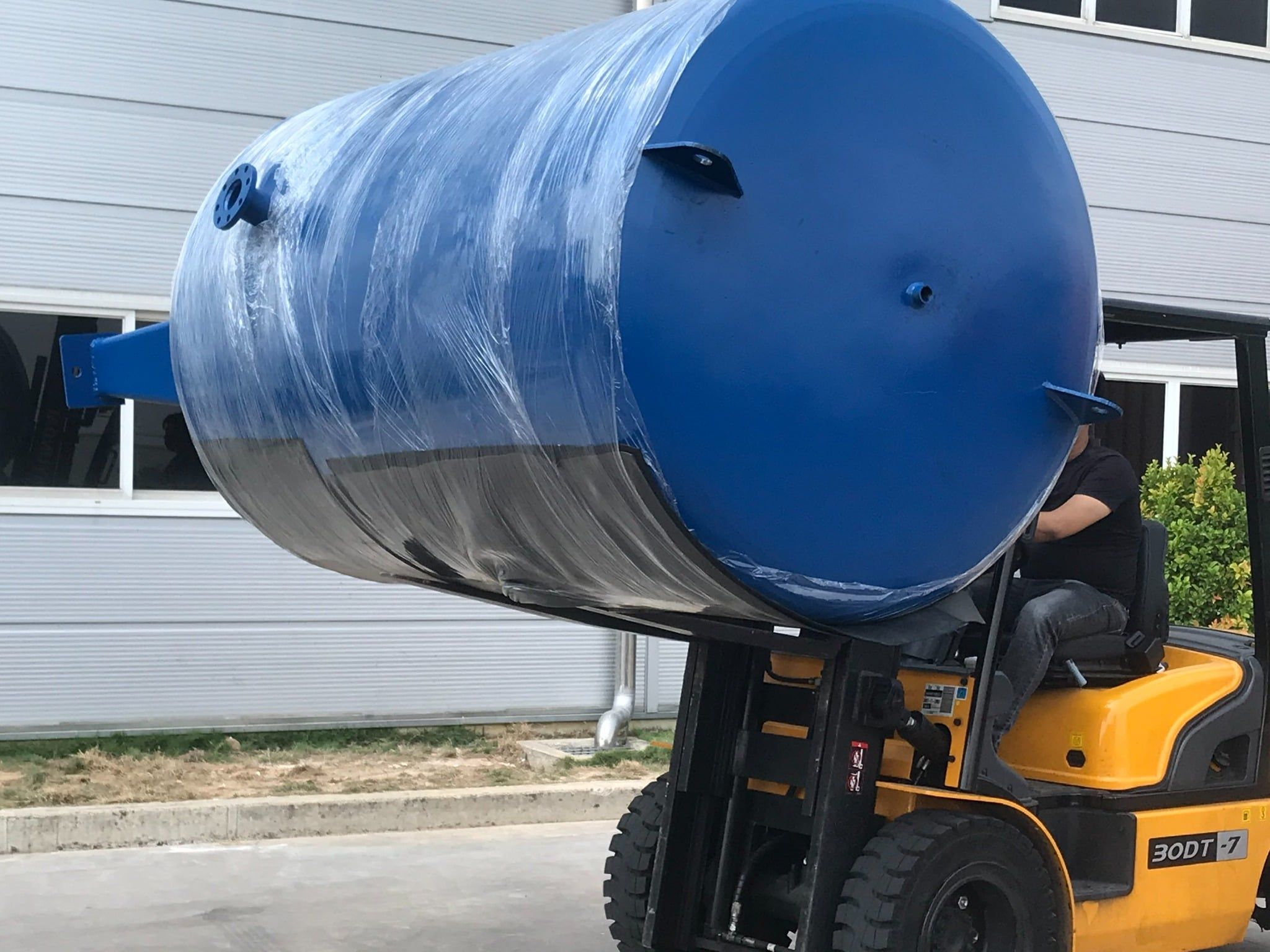  BÌNH NÉN KHÍ LOẠI TRUNG CHO MÁY TRỤC VÍT – DUNG TÍCH 3.000L ĐẾN 10.000L 