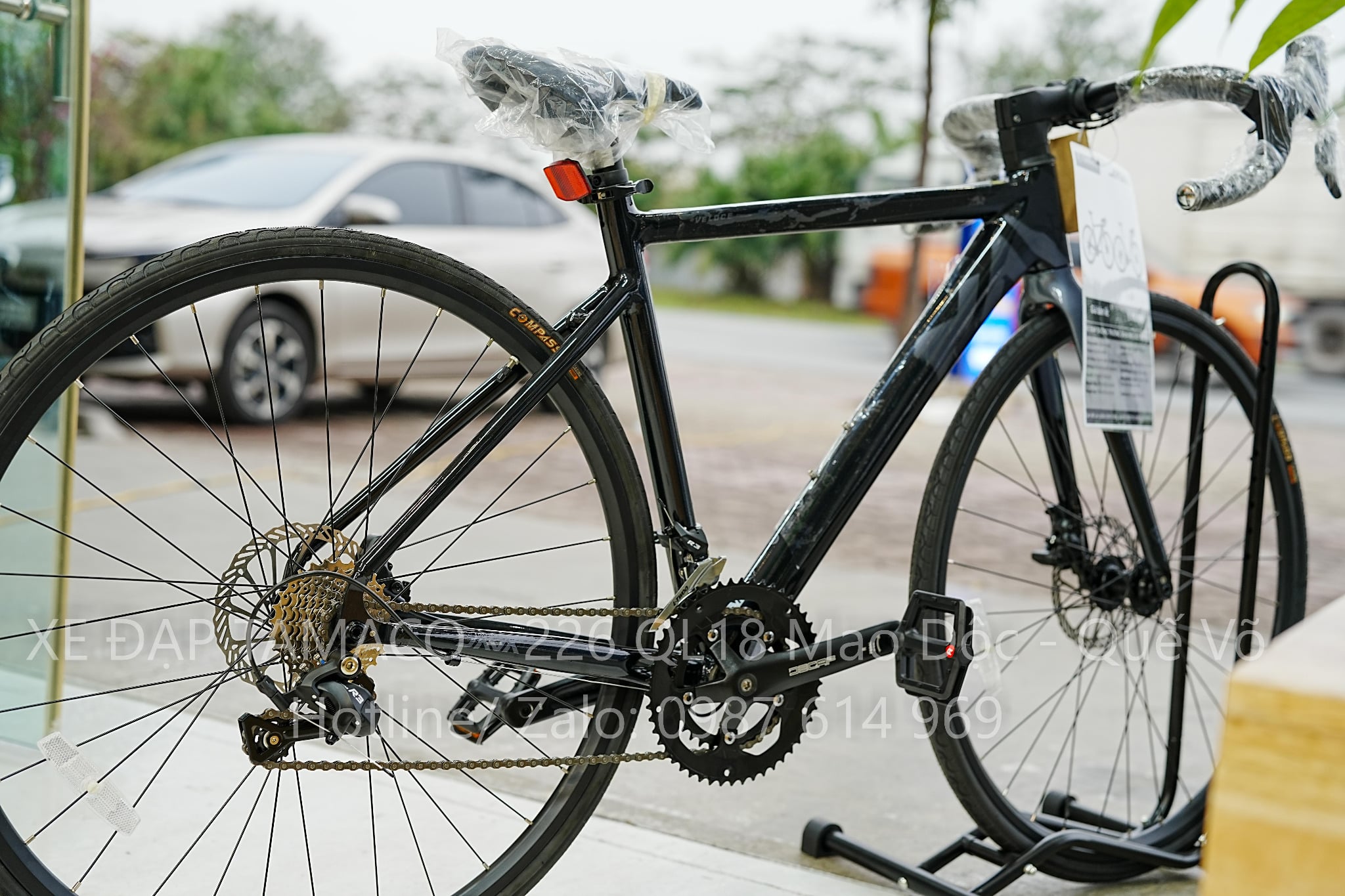 Xe đạp đường trường Java Veloce 16S tay cong bánh 700C màu đen