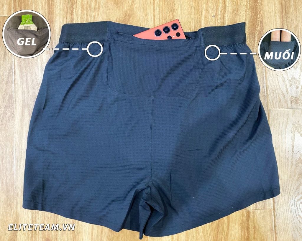 Quần chạy bộ màu đen có lót