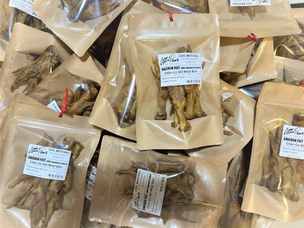Little Paw Chân Gà Rút Xương Sấy - Unboned Chicken Feet With Turmeric
