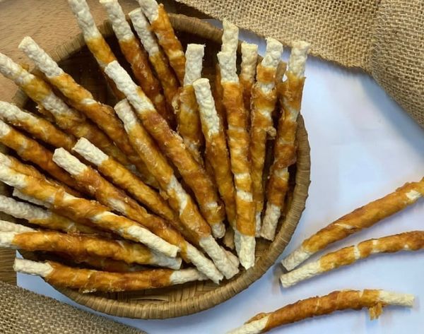 LoveDog Chicken Stick - Gà cuộn que sữa