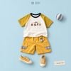 Đồ bộ bé trai BiBi Kids áo thun tay vàng quần đùi vàng hình chó 3 - 6 tuổi BB-C2HH-C29TP