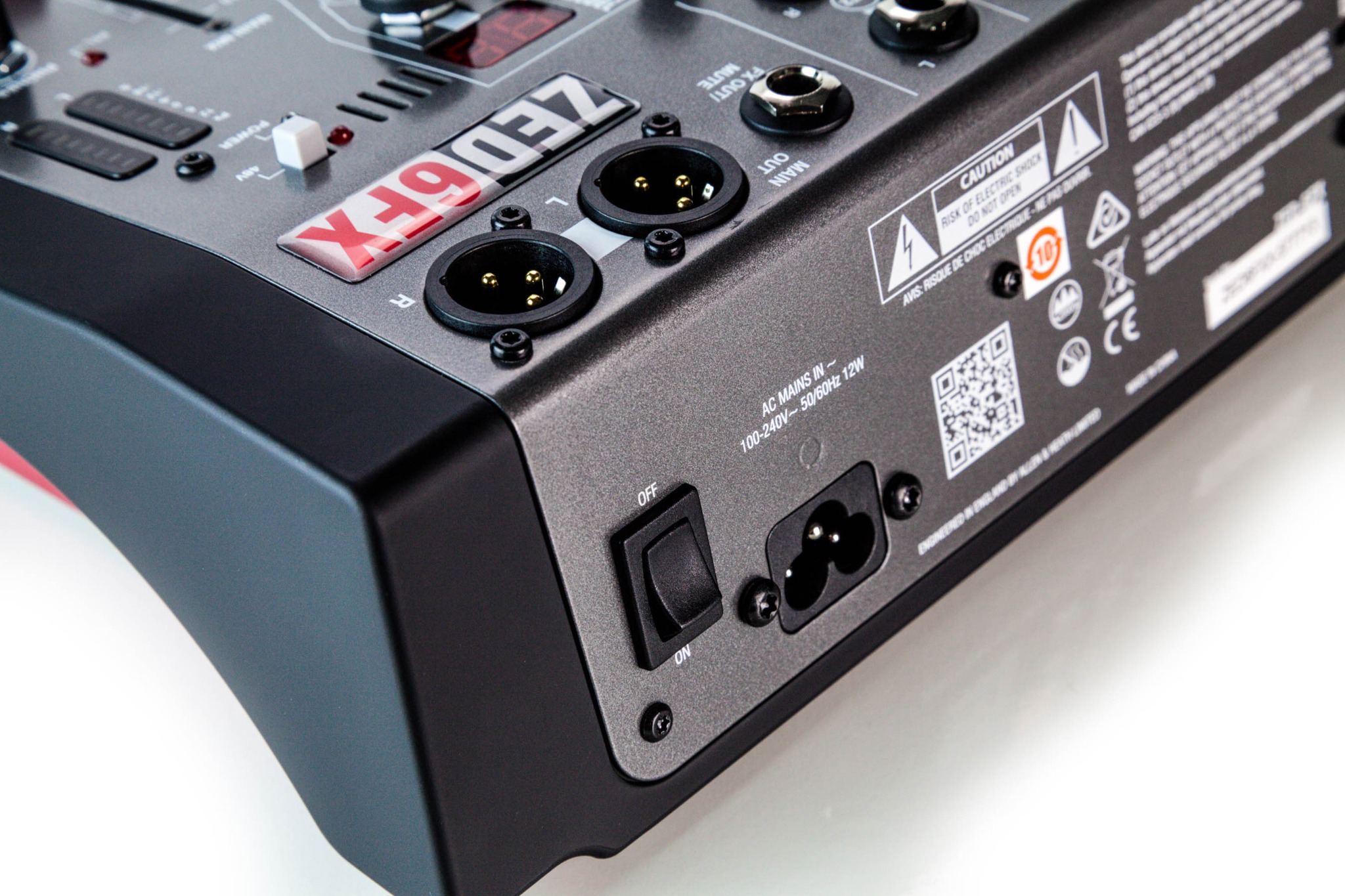 Bàn Mixer Allen & Heath ZED6FX
