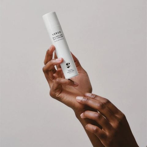VERSO Kem Dưỡng Ban Ngày Cân Bằng Da Và Dưỡng Sáng Khoẻ Cho Da Dầu 50 ml | Verso Balancing Day Cream